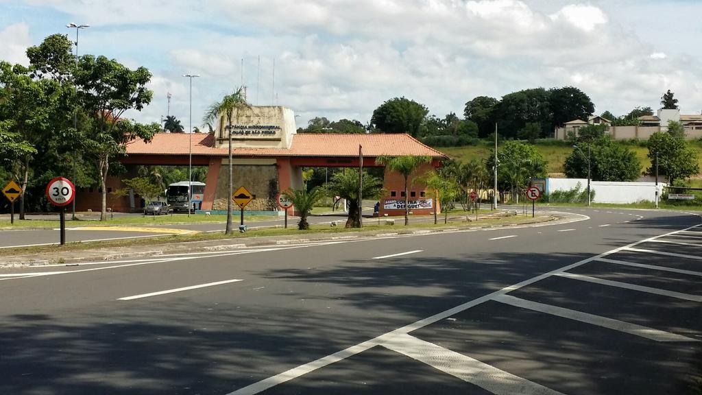 Pousada Suites Águas de São Pedro 外观 照片